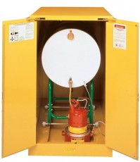 Safe 1x200 L cabinets for flammable barrels in horizontal position