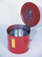 Safe 8 L container with immersion bag for washing parts