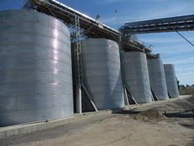 Aggregate storage silos