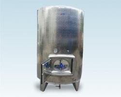 Insulated stainless steel tanks